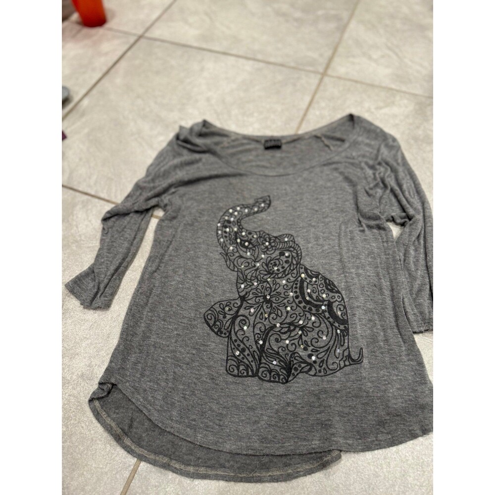 Joyce Leslie 3/4 Sleeeves Gray tshirt with bling elephant decal size Medium